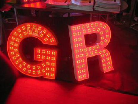  石狮LED发光字有哪些优势？